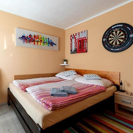 Cozy Room At Metro Station, Private Bathroom, 9Minutes Oldtown, 15Minutes Airport, Wifi Prag Exterior foto